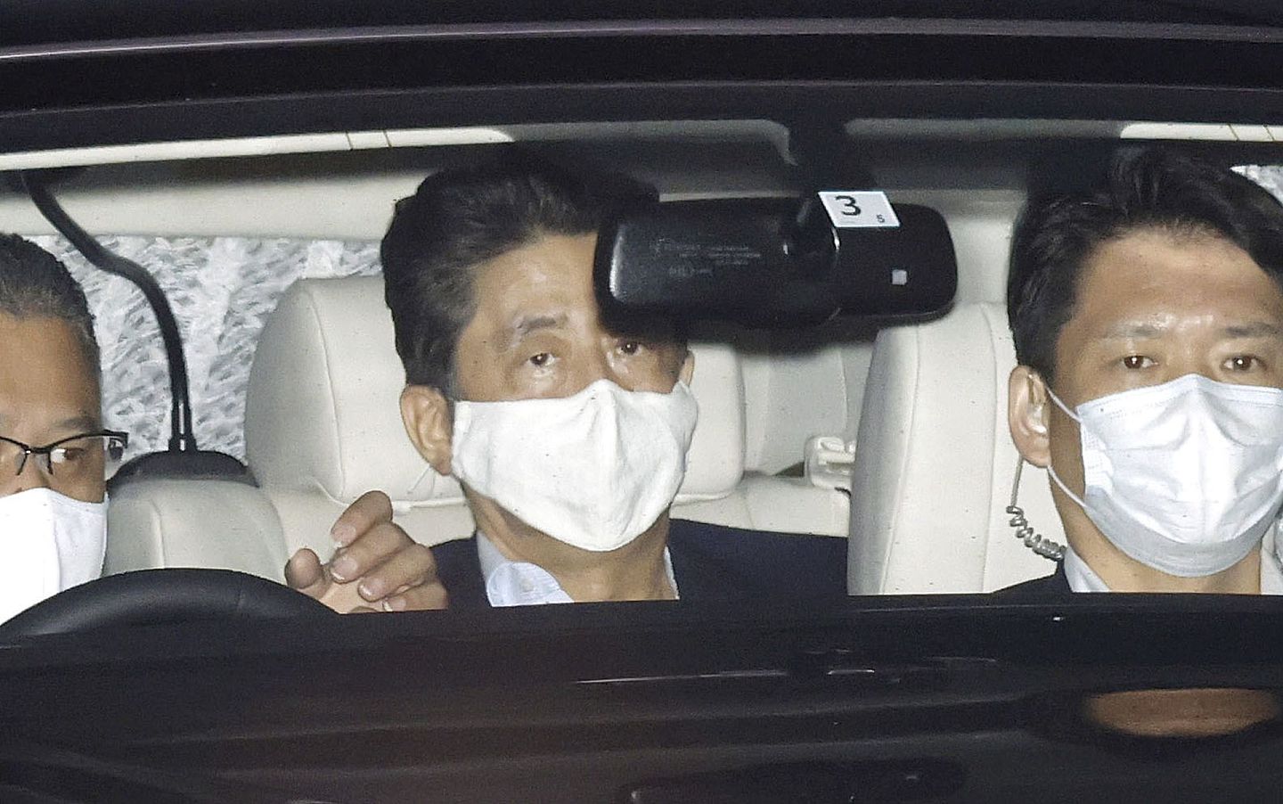 日本首相安倍晋三因身体状况正式宣布辞职（组图） - 3