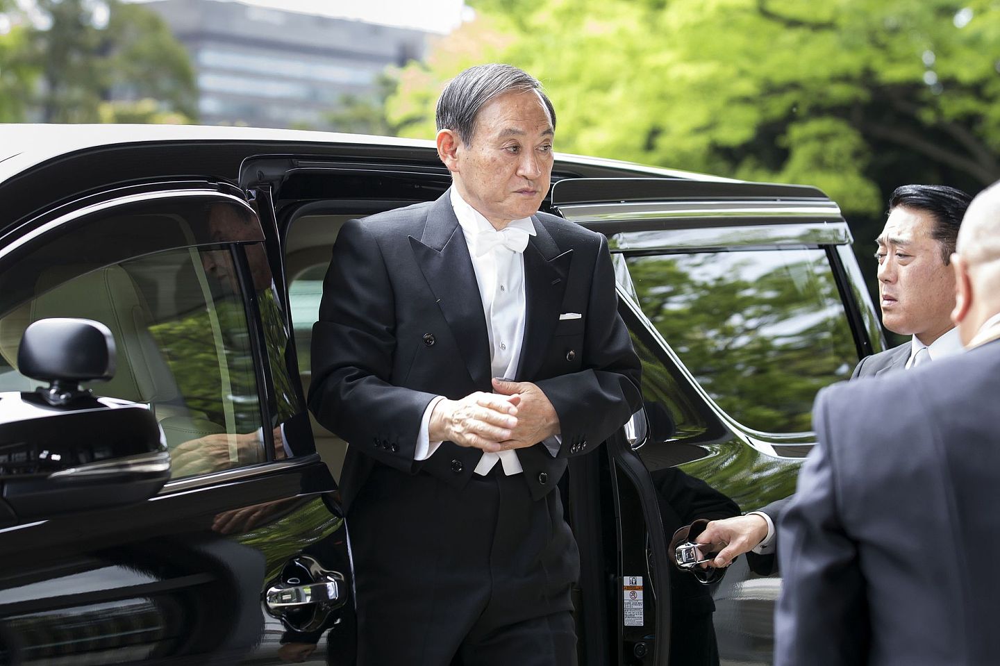 日本内阁官房长官菅义伟是日本目前任职时间最长的内阁官房长官，1948年出生的他是安倍晋三的绝对心腹，政策影响力无与伦比，不过其个人曾多次曝出财物丑闻。（Getty）