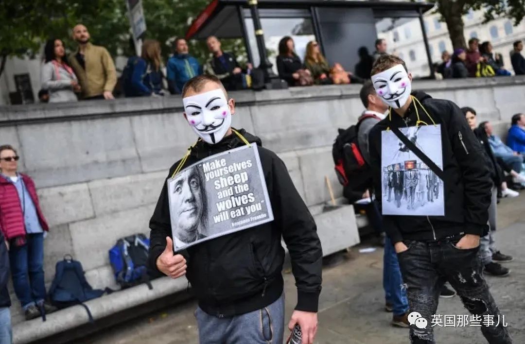 欧洲各国怎么都开始反口罩反疫苗游行？！这画面，整个欧洲大陆都疯了（组图） - 13