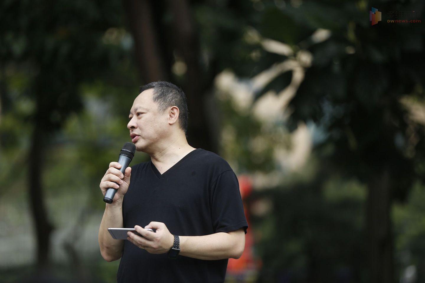 戴耀廷是香港激进运动的重要支持者之一，他曾受李柱铭影响。（HK01）