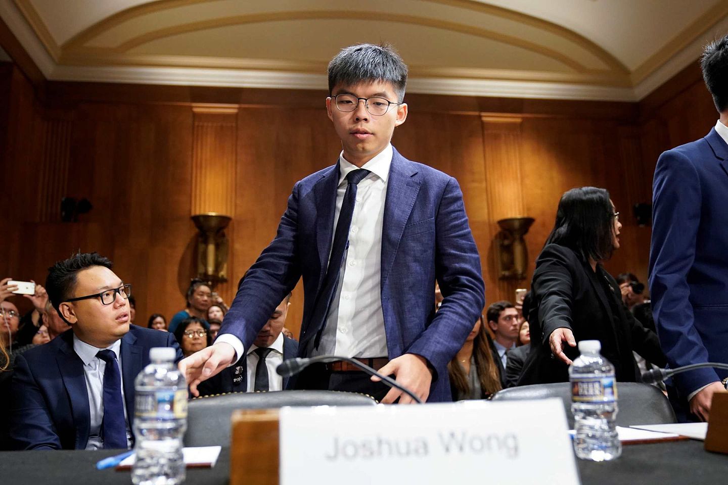 2019年9月17日，黄之锋在美国华盛顿国会山参加有关香港问题的听证会。（Reuters)