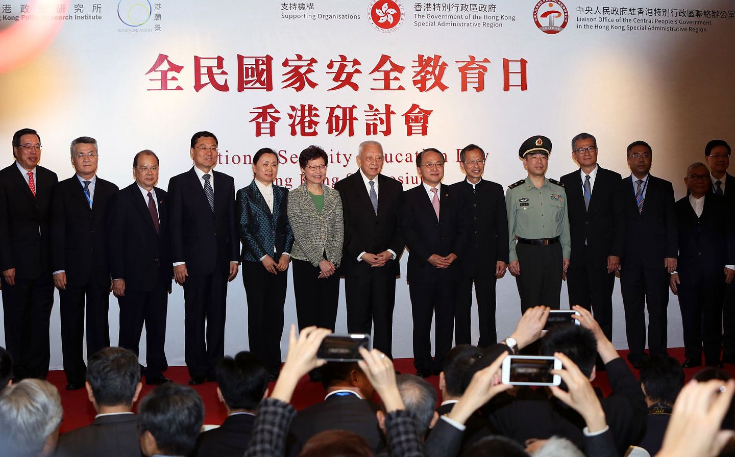 关注重视国家安全，有利于香港民主政治稳步发展。（新华社）
