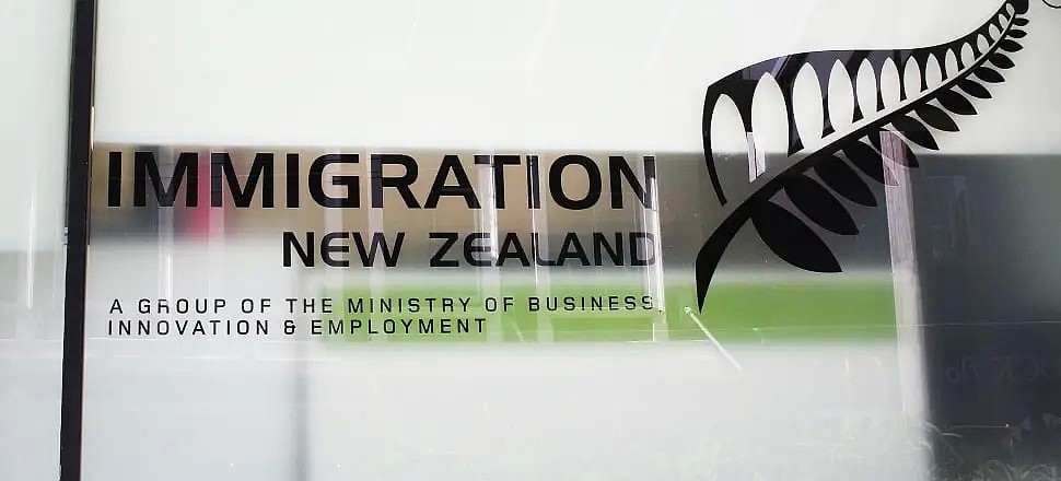 惊心动魄！新西兰华人夫妇最后一刻被移民局“特批”（组图） - 4