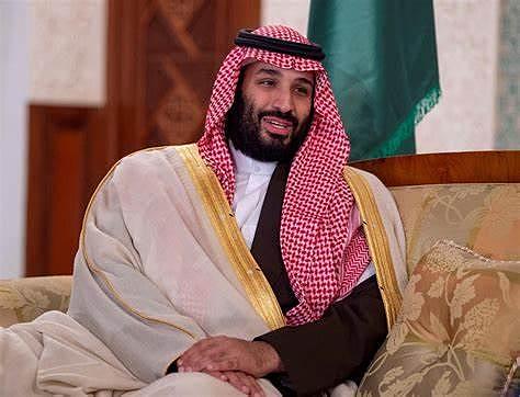 有钱！沙特王子租下整座私人海岛与150名模特狂欢，斥资34亿买游艇（组图） - 1