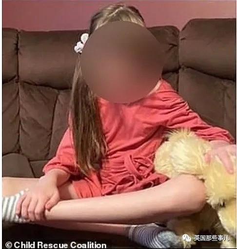 惊呆！妈妈晒8岁女儿日常照，却发现有人看着照片做出了和女儿一模一样的成人娃娃...（组图） - 1
