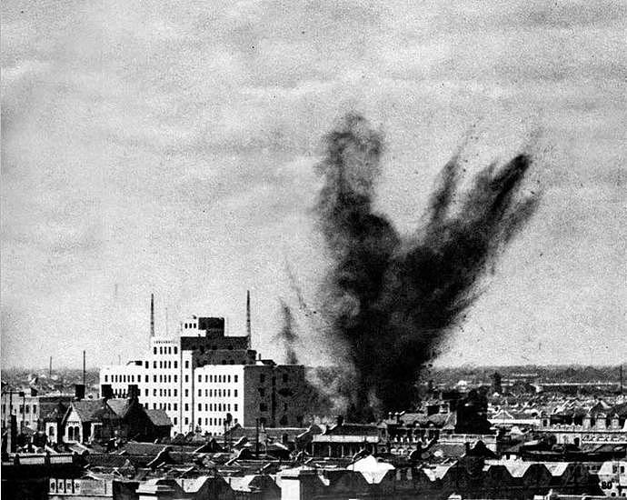 “八一三”日军轰炸闸北。来源：上海市档案馆