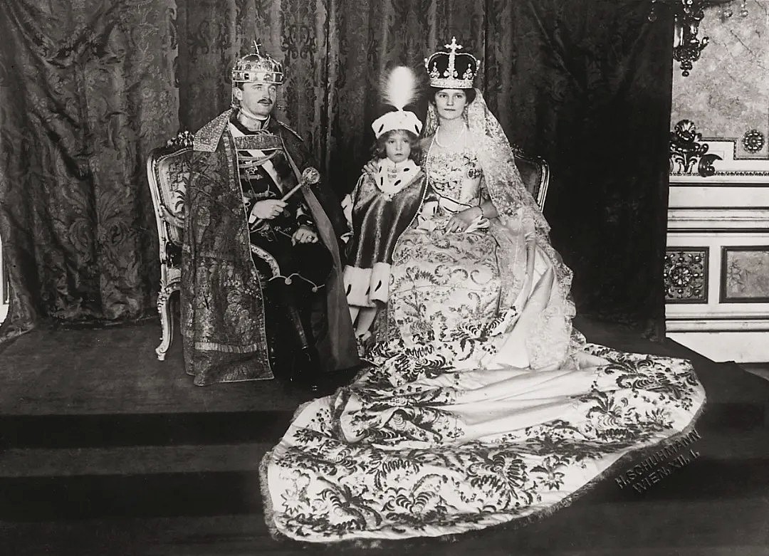 匈牙利女王，奥地利皇后，茜茜公主“最强后代”近况令人感叹（组图） - 12