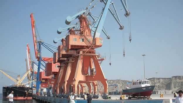中国接管巴基斯坦瓜达尔港后，港口基础建设大幅度提升，中国和伊朗早前据报达成协议，中方以类似的方式接管伊朗南部一个港口。