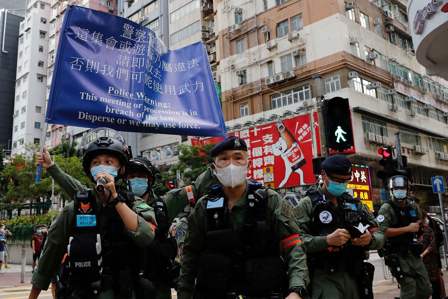 当地时间9月6日，香港示威者发起反对“港版国安法”游行，和警方再次爆发冲突。 （Reuters）