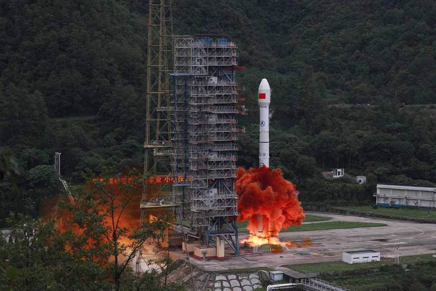 2020年6月23日，中國北斗三號全球衛星導航系統的最後一顆全球組網衛星，在西昌衛星發射中心發射升空。（新華社）