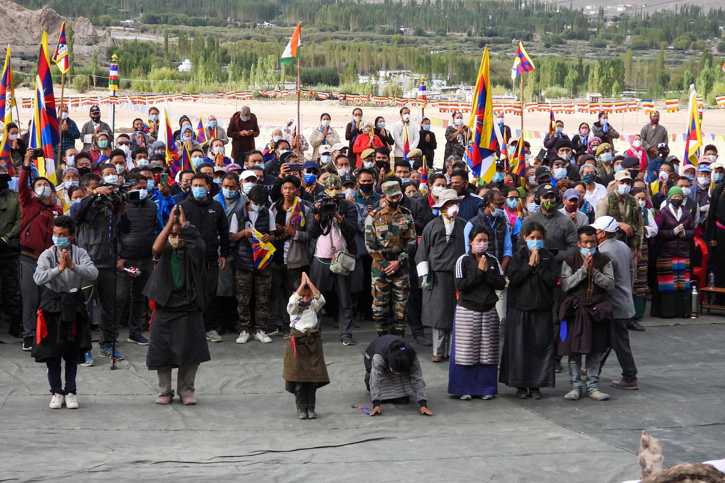 印方称，在持续进行的中印对峙中，印度特种部队的一名藏族军人在两国边境冲突地点附近身亡。 9月7日，印度在列城（Leh）为这名士兵举行了葬礼。 （Getty）