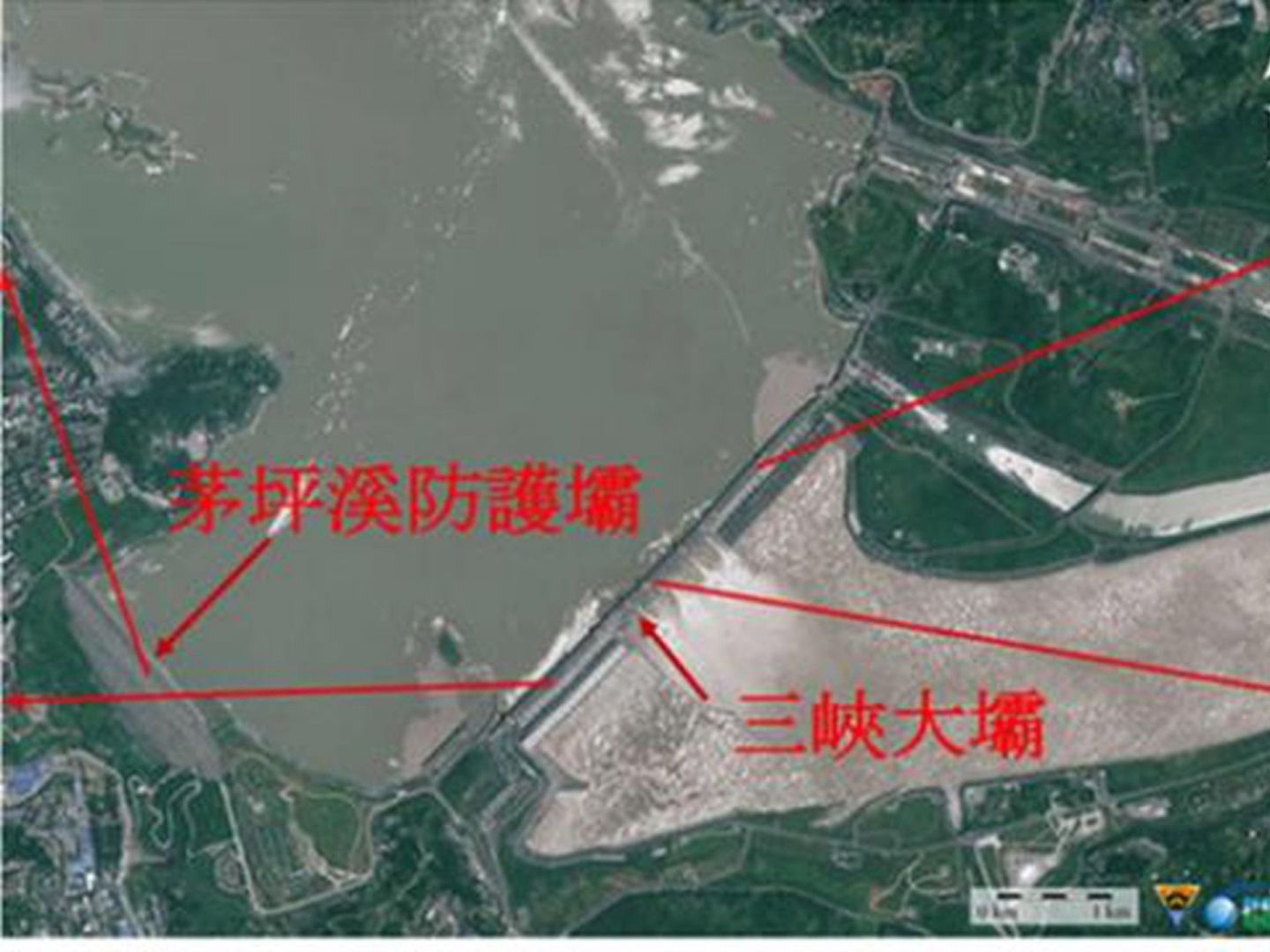 卫星遥测分析结果显示，三峡大坝上游右岸茅坪溪防护坝有轻微下陷趋势。（中央社）