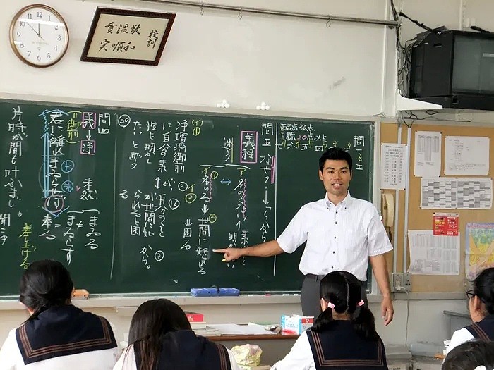 上万名日本老师抱怨“快死了”：曾经的“圣职”为什么成了高危职业？（组图） - 12