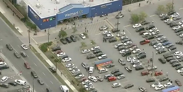 加拿大停车场枪击，男子遭爆头身亡！西区枪战，至少80枪（组图） - 3