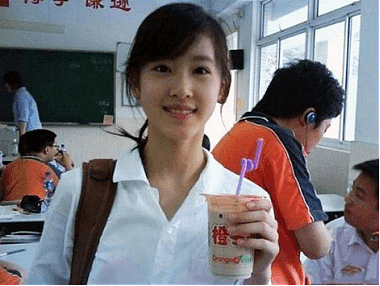 刘强东回乡参加活动，当地高校被通知要选拔女志愿者，网友吐槽“像选妃”（组图） - 3