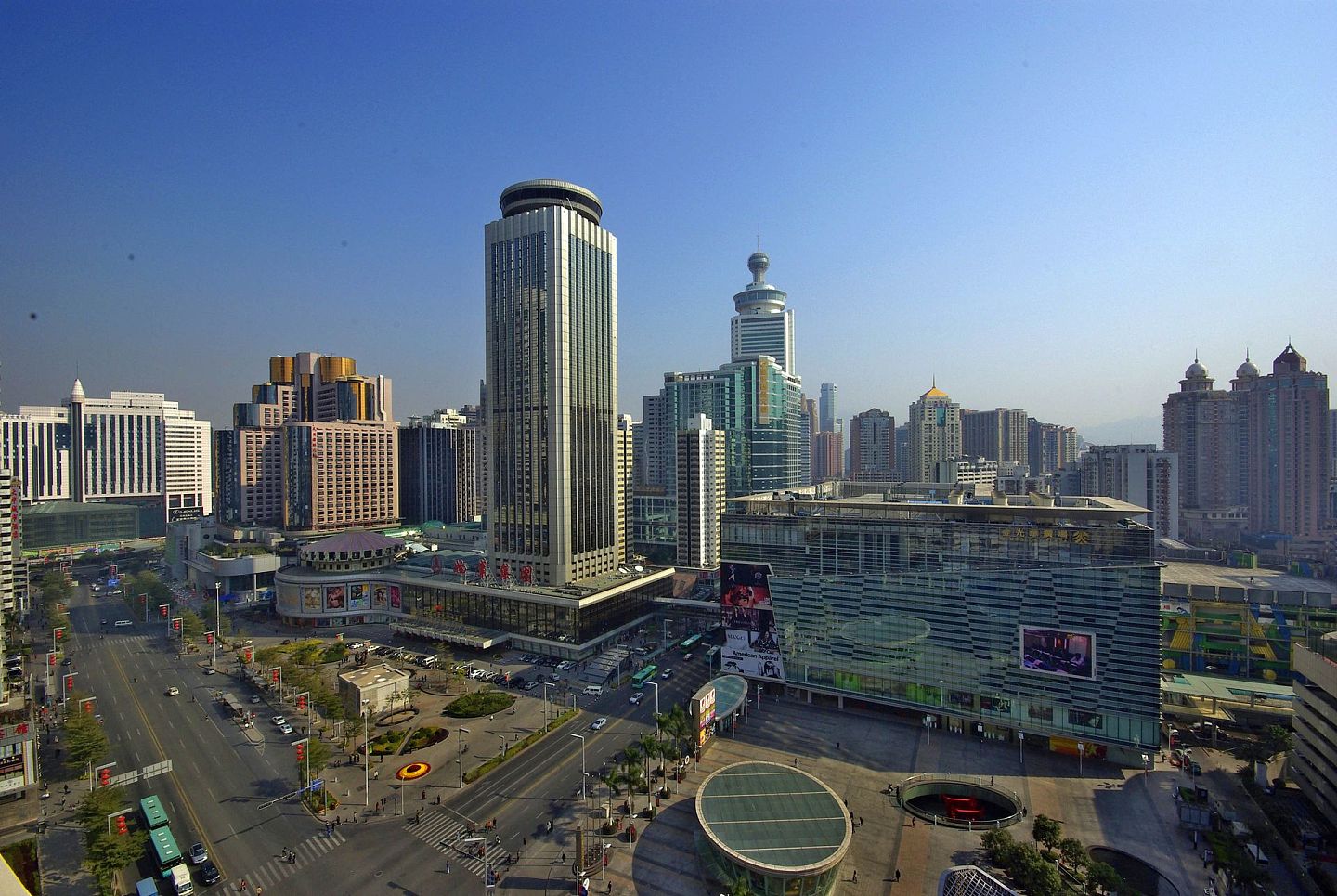 目前深圳的住宅均价已经超过北京和上海，成为中国房价最高的城市。 （视觉中国）