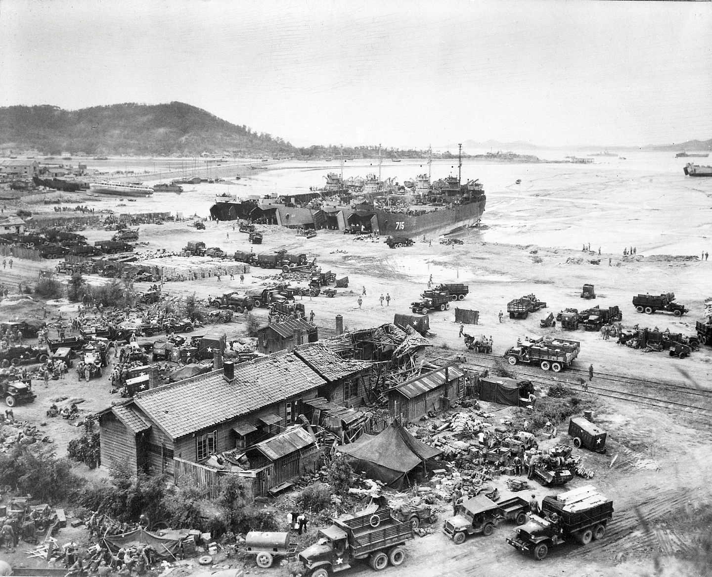 为了解釜山之围，切断朝鲜人民军后方补给线，美军于1950年9月15日至28日在仁川登陆，以伤亡1.2万人的代价占领汉城，随后越过三八线北进。（Getty）