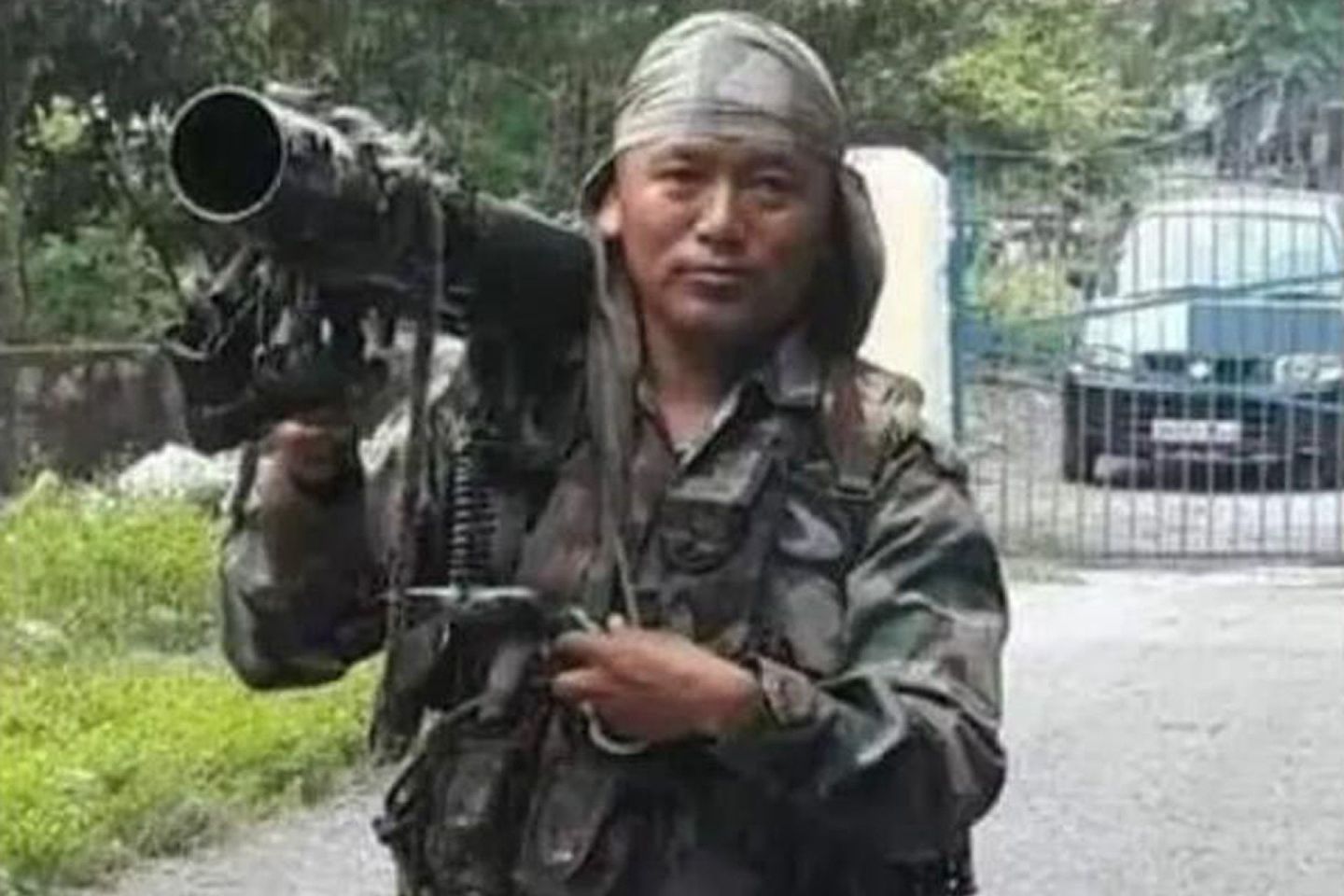 丹增尼玛服役时的照片曝光，他所在的特种边境部队也引发外界关注。（微博@南海的浪涛）