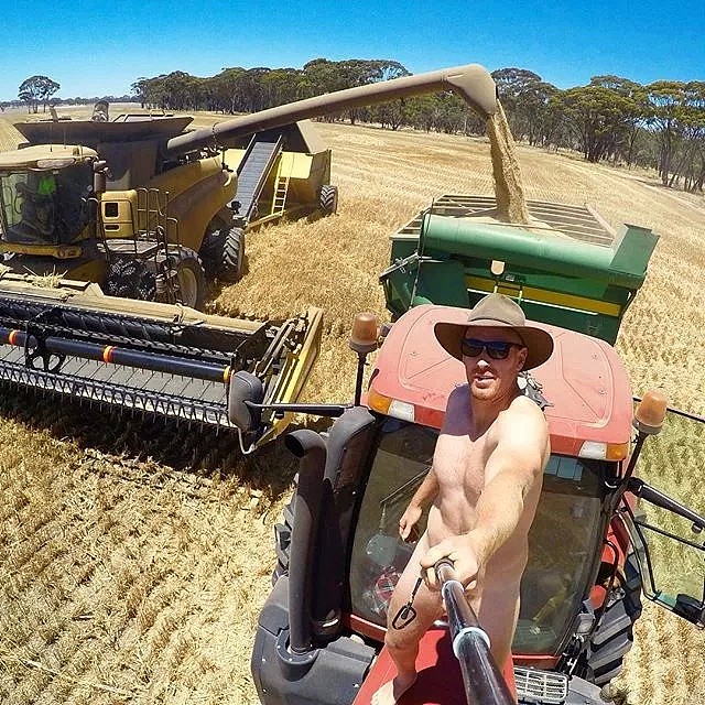 澳新刮起农民裸照风潮！农民组队拍裸照，博眼球背后，是不为人知的心酸…（组图） - 14