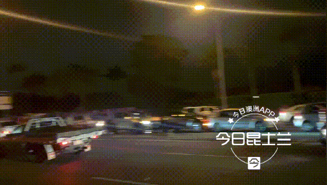 布里斯班华人区繁忙路段五车追尾，急救人员当街心肺复苏，一人不幸丧生（视频/组图） - 2