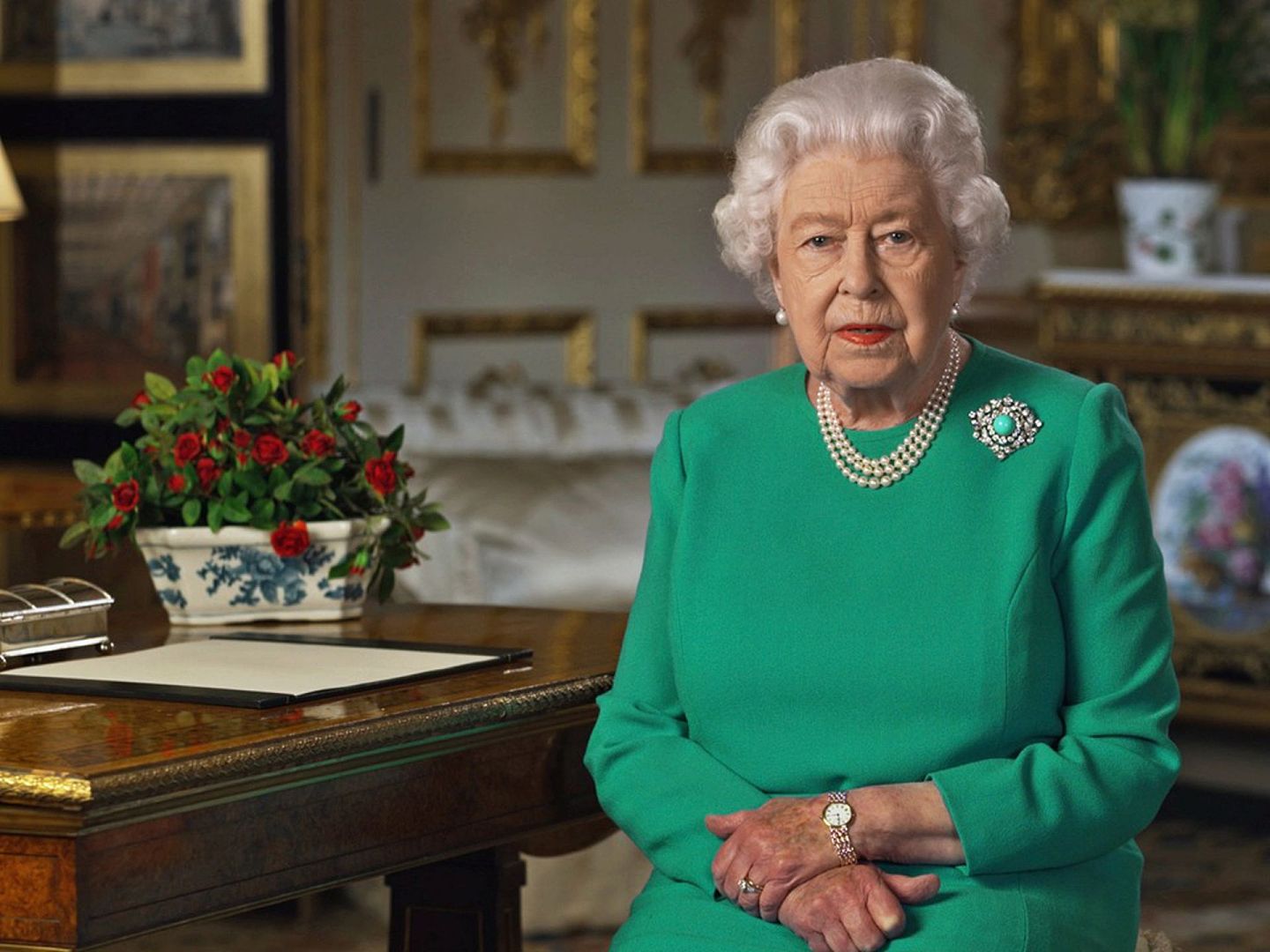 4月5日，英国女王伊丽莎白二世在温莎城堡发表演讲。（AP）