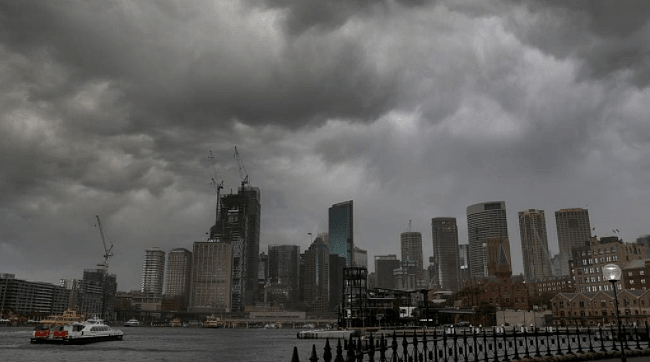 强风暴席卷悉尼，1.7万住户停电！新州多地发布极端天气警报（组图） - 3