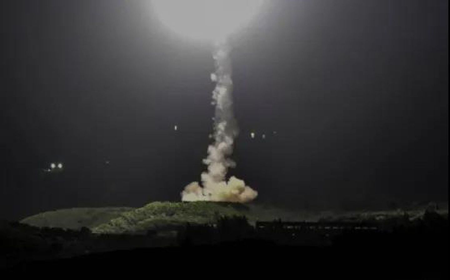 台军9月24日晚试射导弹画面。（中央社）