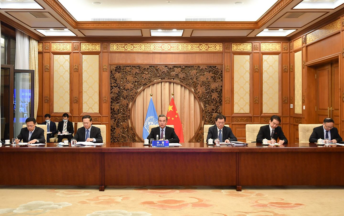 2020年9月24日，中国国家主席习近平特别代表、国务委员兼外交部长王毅在北京出席联合国安理会视频首脑会议。 （新华社）