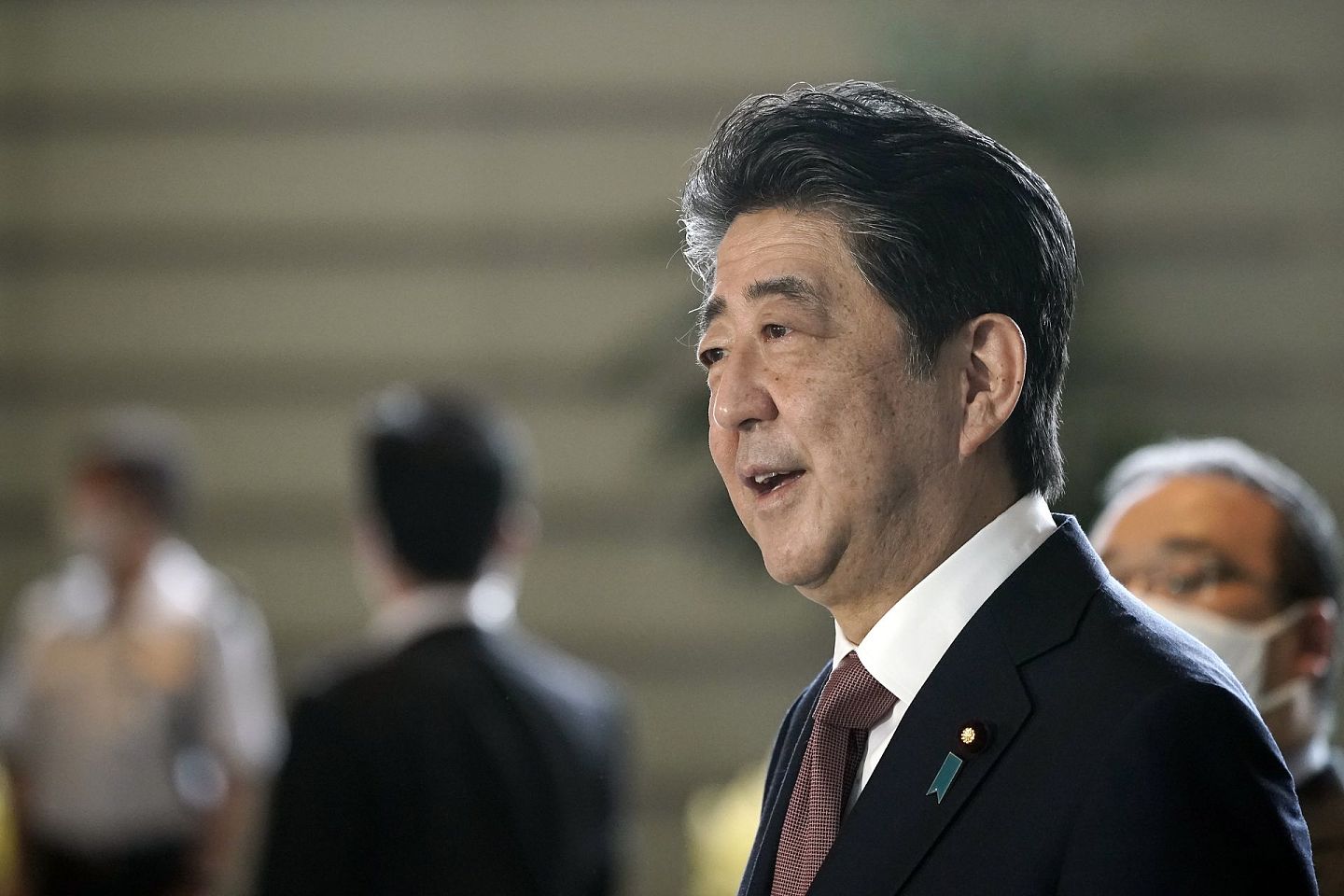 2020年9月16日，时任日本首相安倍晋三在东京的首相官邸，宣布全体内阁成员辞职。 （AP）