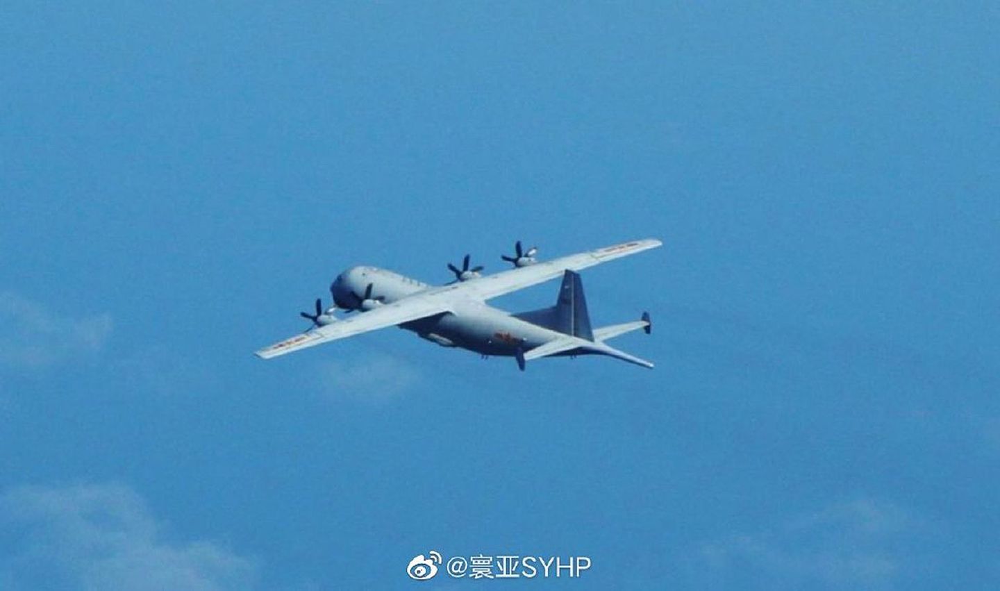 解放军军机近来频繁飞越台湾海峡。（微博@寰亚SYHP）