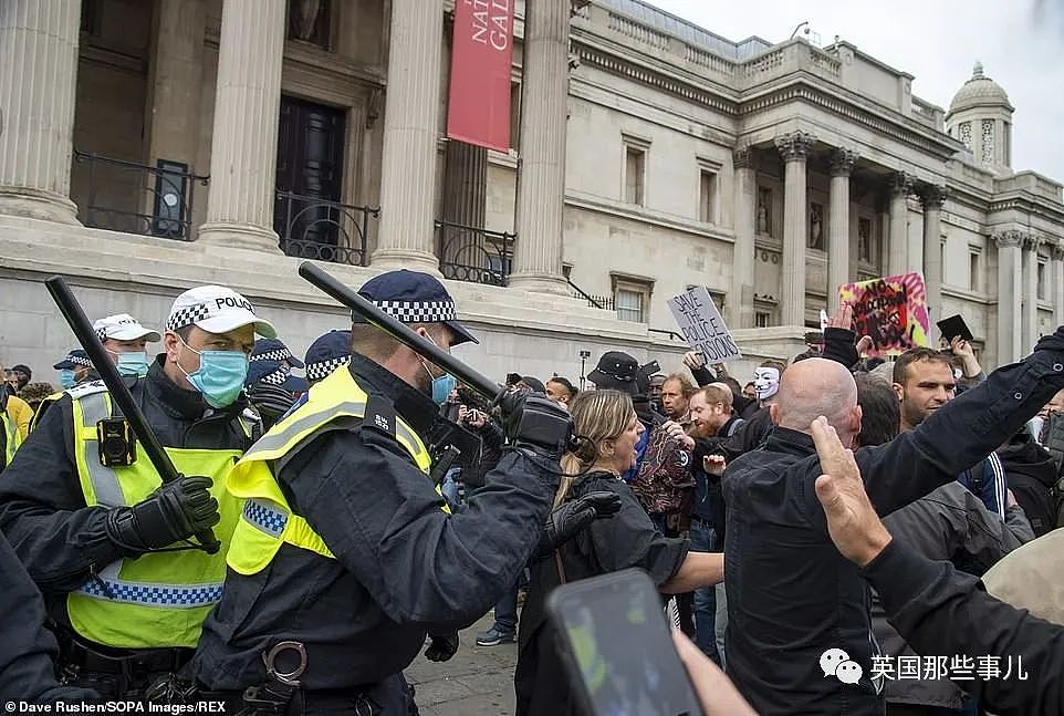 英国一边每天新确诊6000人，另一边15000人不戴口罩搞集会.. 这？（组图） - 34