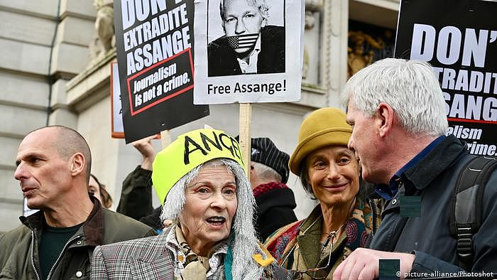 UK Protest gegen Auslieferung von Julian Assange | Vivenne Westwood (picture-alliance/Photoshot)