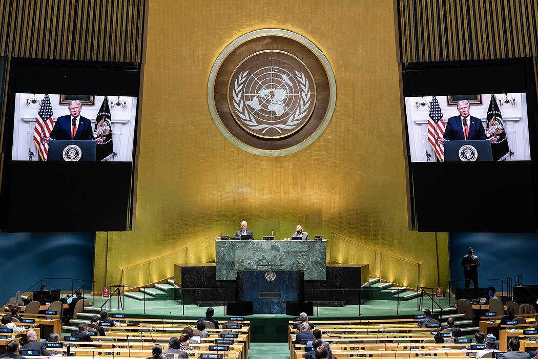 上周，特朗普总统通过提前录制的视频在联合国大会上发表讲话，要求联合国“必须”就新冠疫情向中国追责。