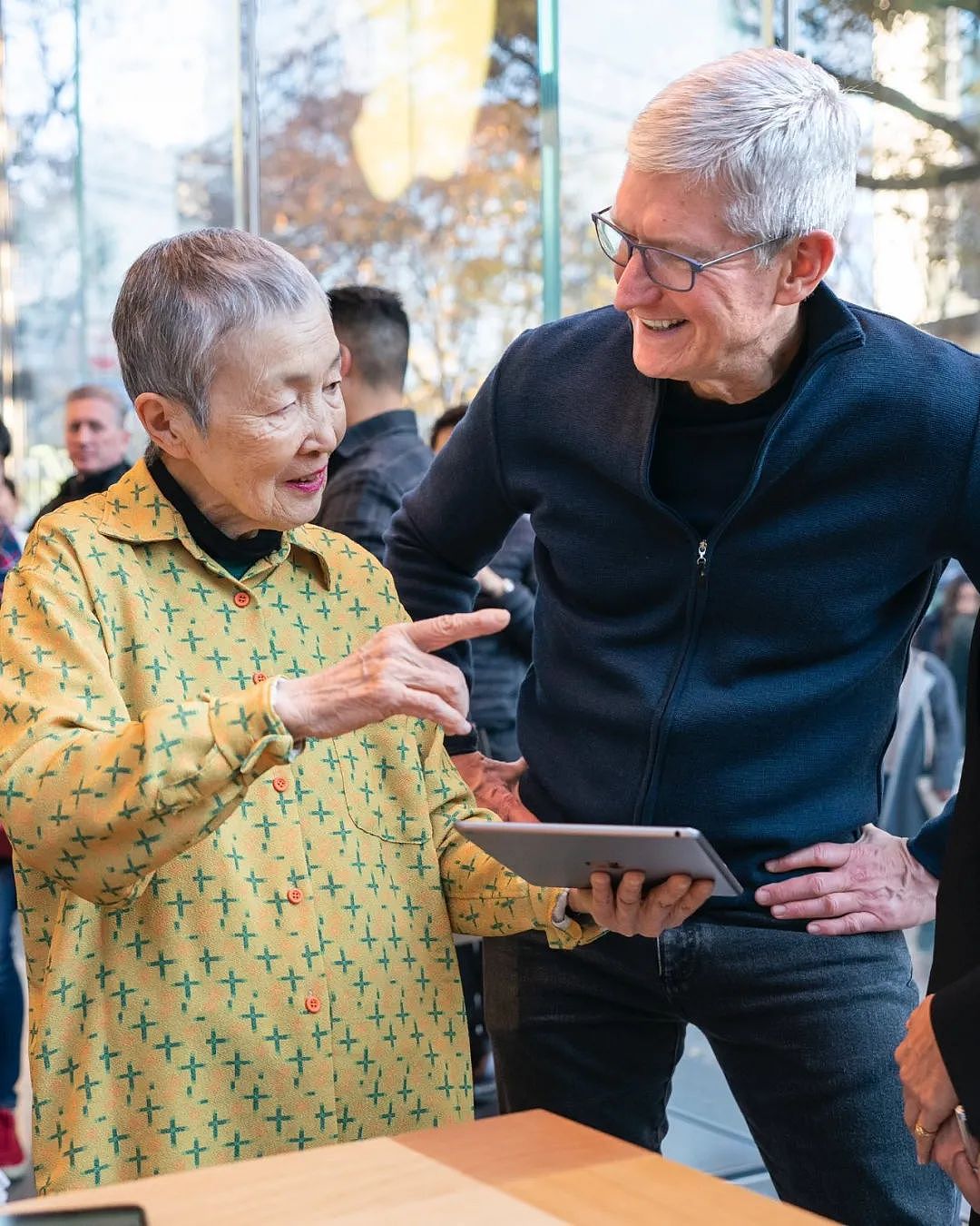 84岁日本奶奶成苹果“最高龄程序员”刷爆全网：不Care年龄的人生有多爽？（组图） - 2