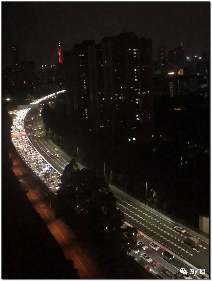 疯狂！今年中国不寻常，高铁都晚点，高速堵死，人山人海，大家还好吗？（组图） - 56
