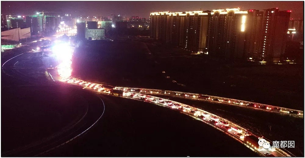 疯狂！今年中国不寻常，高铁都晚点，高速堵死，人山人海，大家还好吗？（组图） - 89