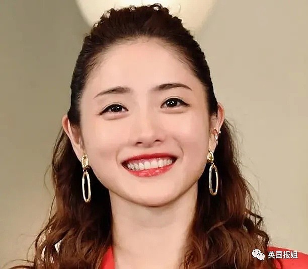 全网心碎失恋！女神石原里美突然宣布结婚，男方只是一个“普通人”，网友