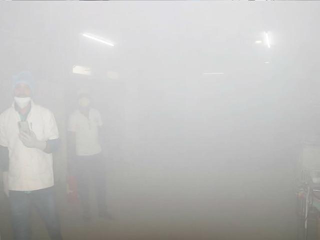 印度男子生病住进重症监护室，却因呼吸机爆炸引发火灾而不幸去世（组图） - 3