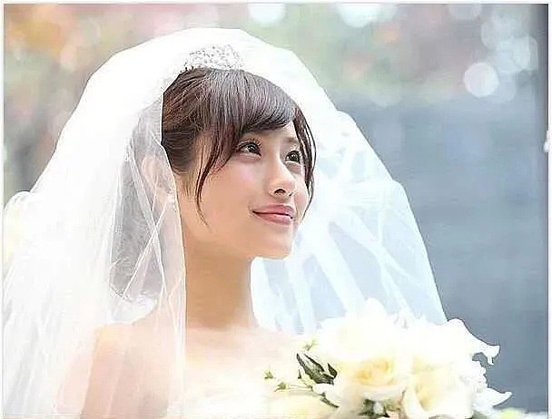 石原里美宣布结婚后，新垣结衣被顶上热搜！日本男性：​她是我们最后的希望了（组图） - 8