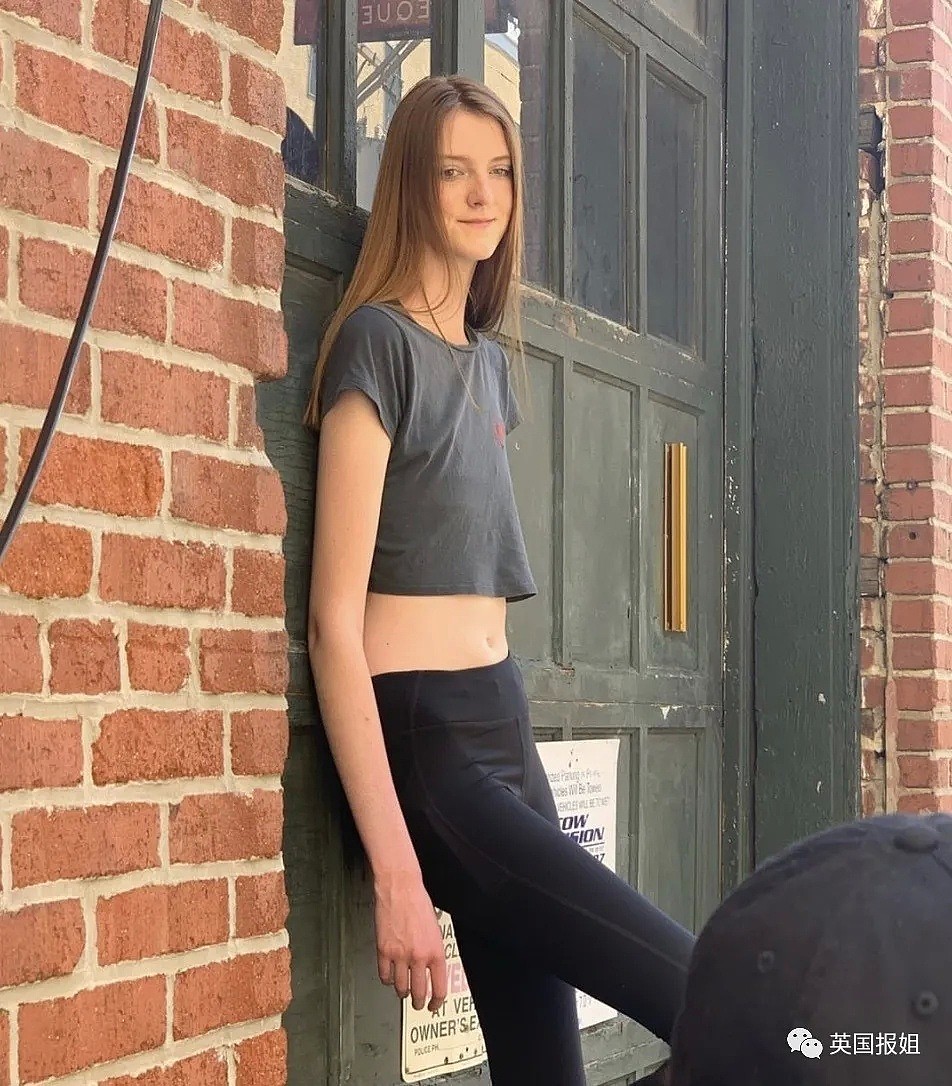 17岁美国女孩打破纪录成“世界腿王”！1米35的大长腿长成这样...（视频/组图） - 13