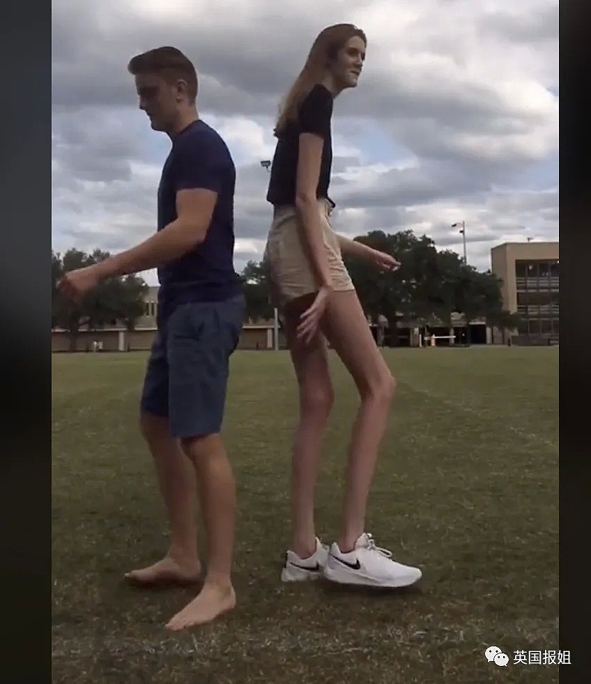 17岁美国女孩打破纪录成“世界腿王”！1米35的大长腿长成这样...（视频/组图） - 16