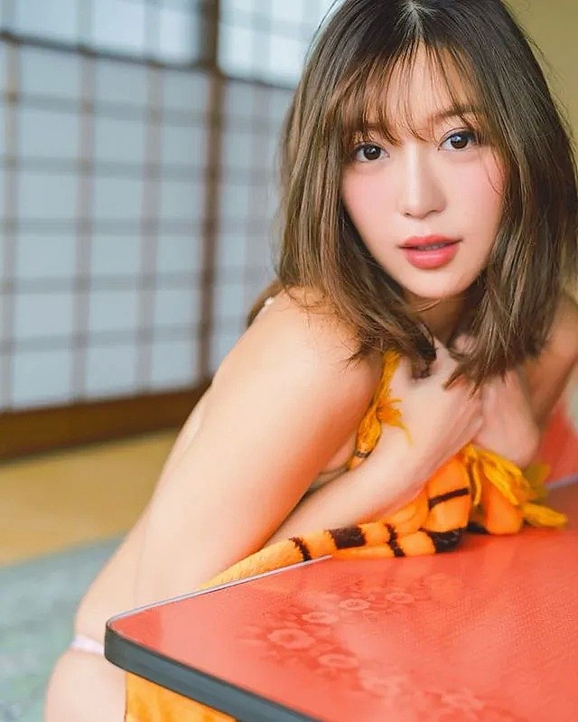 日本写真女星因不雅视频引退，改名再出道竟意外翻红（组图） - 14