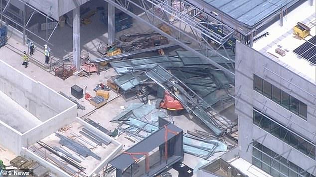 【滚动】西澳科廷大学有建筑屋顶坍塌，已致1死多伤！本网记者已抵现场（视频/组图） - 12