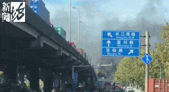 今晨上海外环6车相撞，3人受伤！现场浓烟滚滚，道路一度封闭（视频/组图） - 2