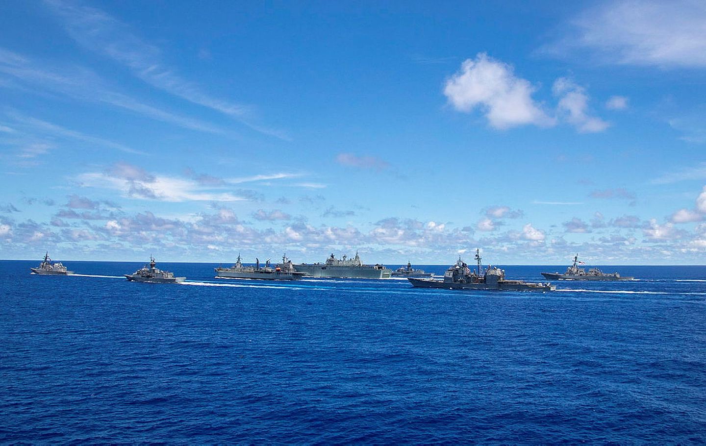 澳大利亚军舰一度靠近南沙群岛，与中国海军发生对峙。（澳大利亚国防部）