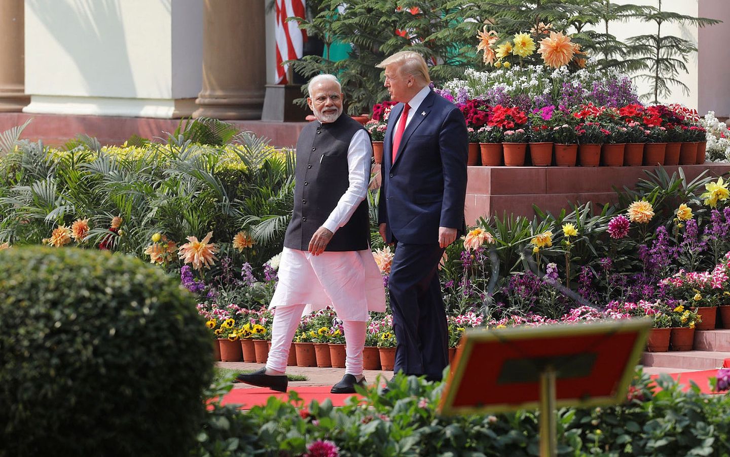 图为美国总统特朗普（右）在2020年印度之行时的留影，特朗普与莫迪虽然多次表现亲善，但双方并没有解决多少实际问题。（路透社）
