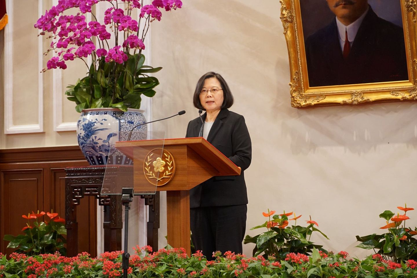 蔡英文回应习近平在《告台湾同胞书》四十周年纪念会的讲话，声称台湾绝不接受一国两制。（多维新闻）