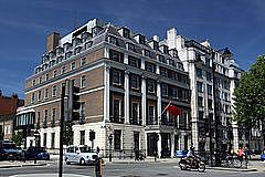 240px-Building_of_Chinese_Embassy_in_the_Portland_Place_in_London,_June_2013_(2).jpg,0