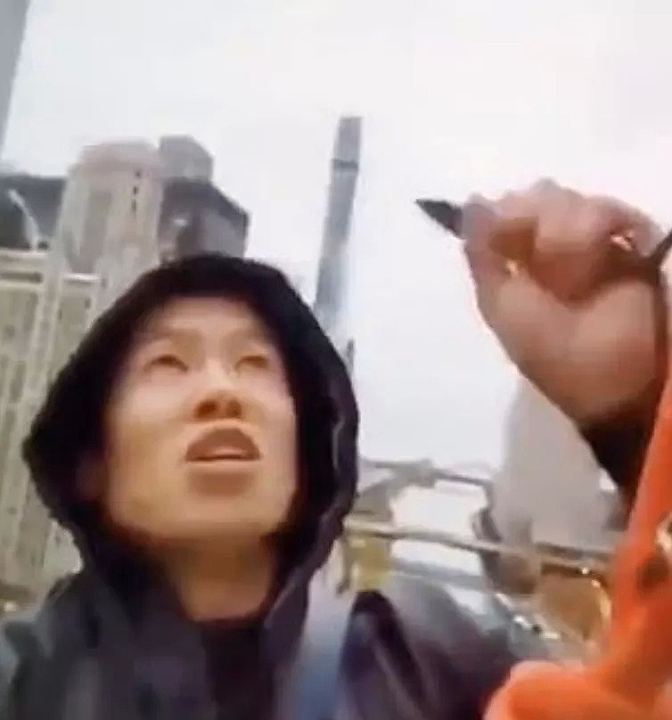 疯狂！亚裔男吊在特朗普大厦16楼外13小时，以死相逼要和特朗普对话，结果...（视频/组图） - 10