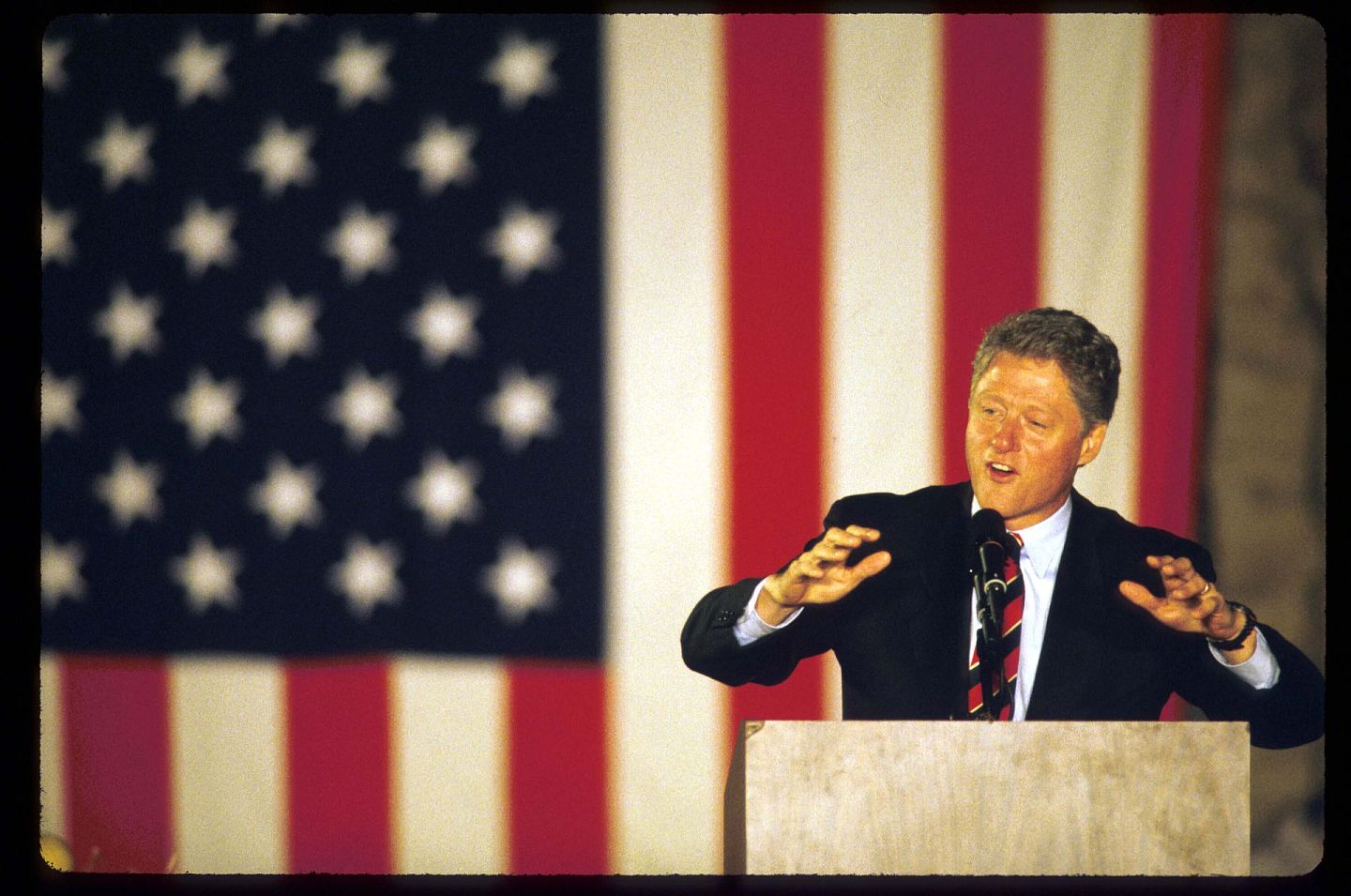 1996年，克林顿罕有以民主党人身份拿下亚利桑那州，成功连任。（Getty Images）